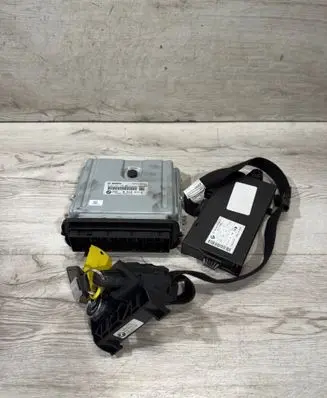 Engine ECU kit and lock set