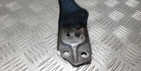 Toyota Verso Fender mounting bracket