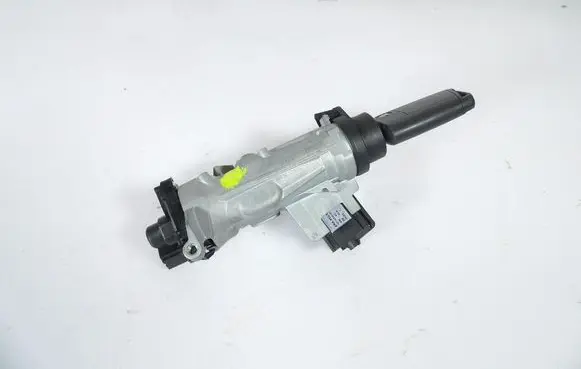 Cadillac Escalade Ignition lock 1K0905851