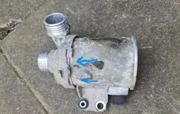 BMW 5 G30 G31 Electric auxiliary coolant/water pump 8625098