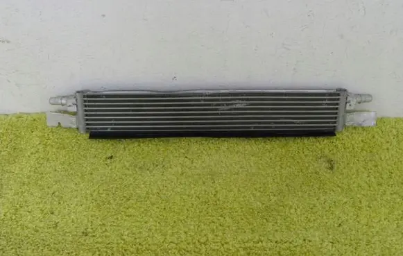 BMW 3 G20 G21 Intercooler radiator 8679837