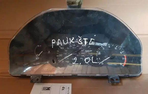 Mazda 323 Speedometer (instrument cluster) 8A28YNS