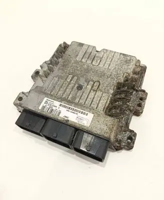 Ford Focus Engine control unit/module AV6112A650HE S180133009D