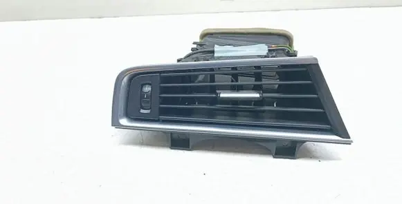 BMW 5 GT F07 Dashboard side air vent grill/cover trim 9142591