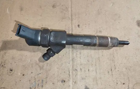 Renault Espace IV Fuel injector 8200100272 0445110110