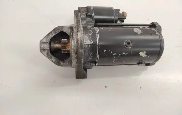 Mercedes-Benz E W210 Starter motor 0041519701 D7R19