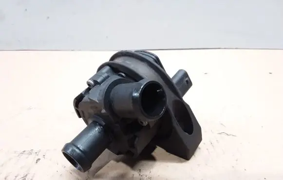 Volkswagen Golf VII Electric auxiliary coolant/water pump 0392023211 5G0965567A