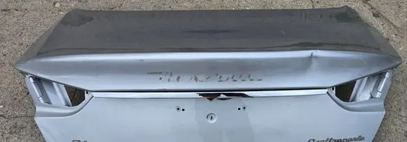 Maserati Quattroporte Truck tailgate 