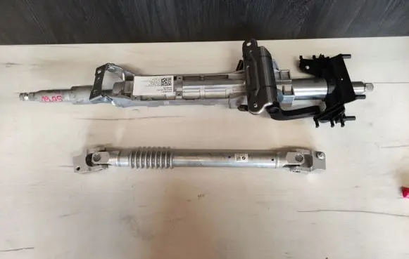 BMW 3 G20 G21 Steering wheel axle 6896187