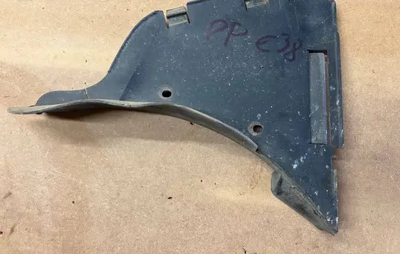 BMW 7 E38 Front wheel arch liner splash guards 8150450
