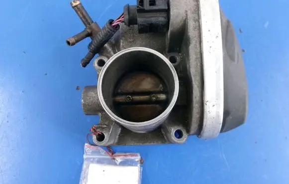 Skoda Fabia Mk1 (6Y) Throttle body valve 047133062D