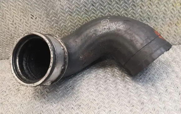 Mercedes-Benz E W210 Intercooler hose/pipe 2105285582