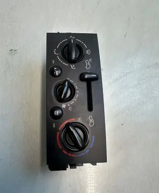 Peugeot 207 Climate control unit N102079BT