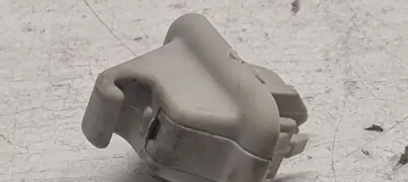 Volvo S60 Sun visor clip/hook/bracket 3572