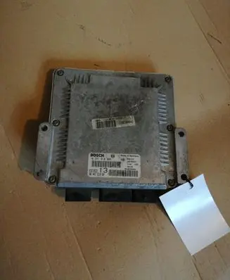Citroen C5 Engine control unit/module 0281010808