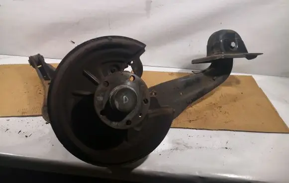 Volkswagen Golf Plus Rear wheel hub spindle/knuckle 