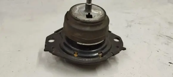 Jeep Grand Cherokee Engine mount bracket 52124677ag