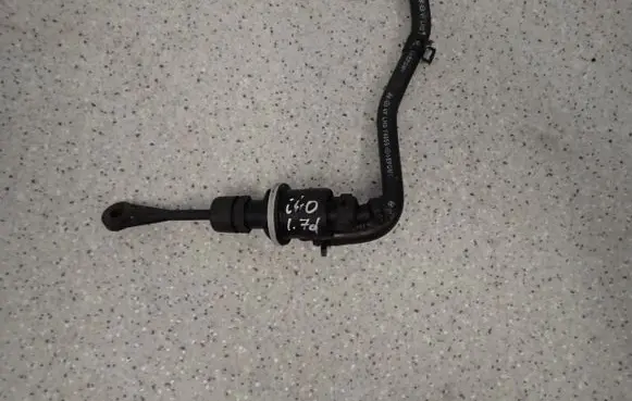 Hyundai i40 Clutch master cylinder 