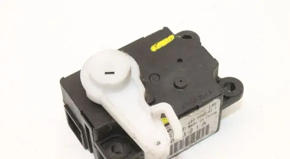 Nissan Note (E12) Air flap motor/actuator T1007781T
