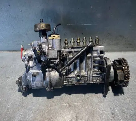 Mercedes-Benz E W124 Fuel injection high pressure pump 6060700201 0400076955 655C320S2