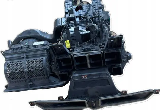 Buick Enclave II Interior heater climate box assembly 84300052