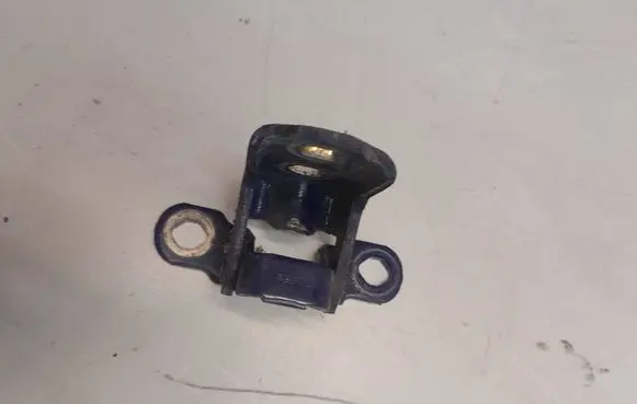Renault Megane II Rear door upper hinge