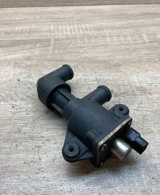 BMW 5 E39 Electric auxiliary coolant/water pump 1368637 1147412008 13686372