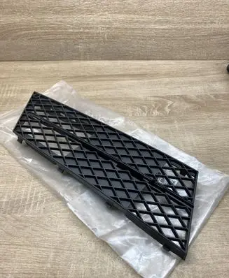 BMW 5 E60 E61 Front bumper lower grill 7178098 11460915