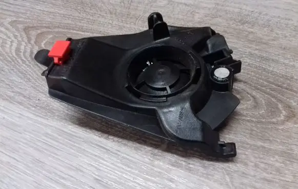 Volvo V70 Parcel shelf speaker 8633992