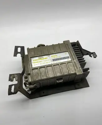 Volkswagen Golf II Engine control unit/module 811907383B