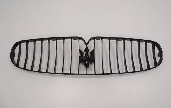 Maserati GranTurismo Front bumper upper radiator grill 68250900 10137579 C799