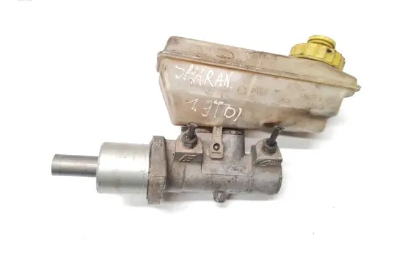Master brake cylinder