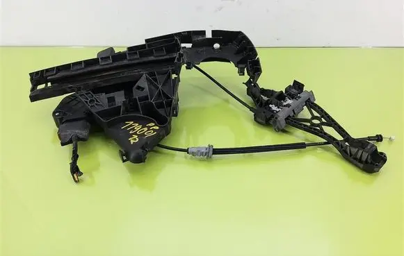 Volvo V50 Front door lock 98591530784047