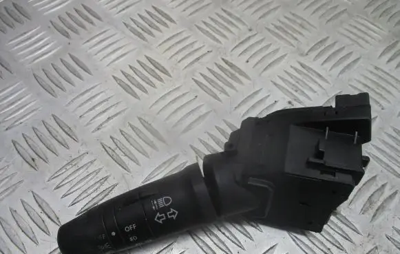 Nissan Primera Indicator stalk 25540AV600