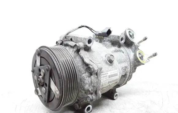 Volvo V60 Air conditioning (A/C) compressor (pump) 31369699