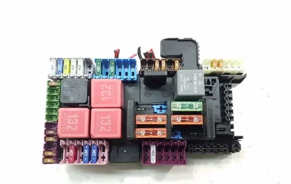 Mercedes-Benz C W205 Fuse module A2059068501