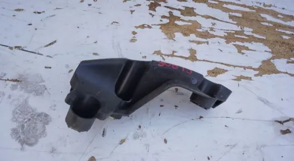 Peugeot 308 Engine mounting bracket