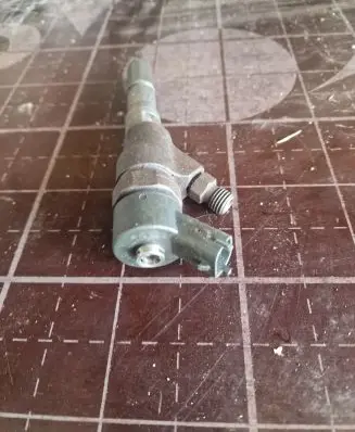 Peugeot 307 Fuel injector 9641742880