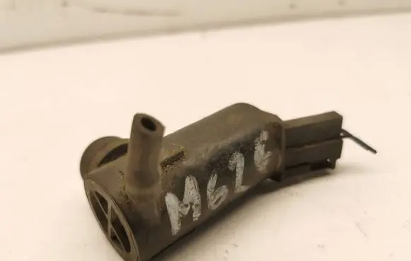 Mazda 626 Windscreen/windshield washer pump