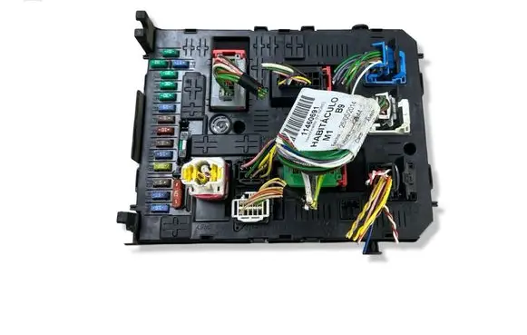 Peugeot Partner Comfort/convenience module 281197595