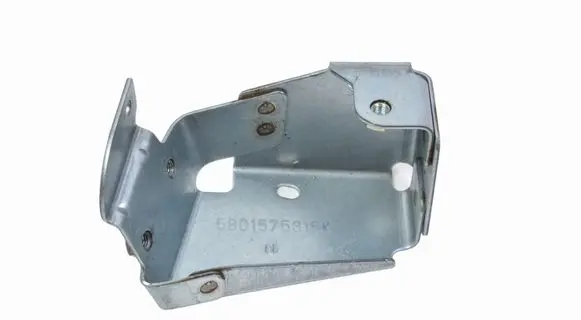Iveco Daily 6th gen Radiator mount bracket 5801575315