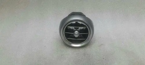 Mercedes-Benz C W205 Dash center air vent grill A2058304400