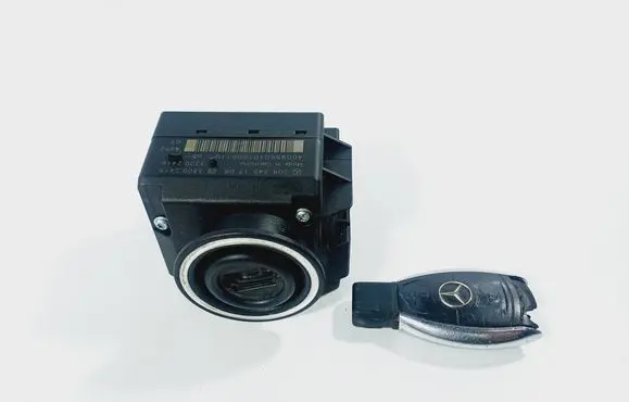 Mercedes-Benz C W203 Ignition lock 2095451708