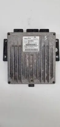 Renault Modus Engine control unit/module 8200398934