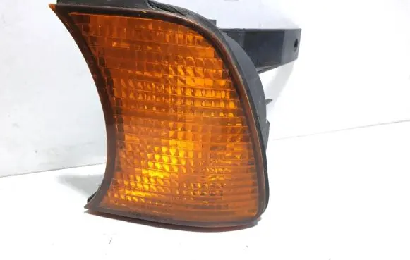 BMW 5 E34 Front indicator light 1384033155243