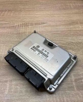 Volkswagen PASSAT B5.5 Engine control unit/module ECU 3B1907401 0281010101