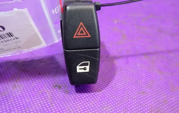 BMW 5 E60 E61 Hazard light switch 61316919506