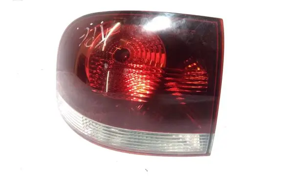 Volkswagen Touareg I Rear/tail lights 7L6945095R 7L6945257