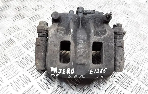 Mitsubishi Pajero Front brake caliper