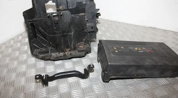 Renault Trafic III (X82) Battery box tray 244970004R T06009A182 T06009A180